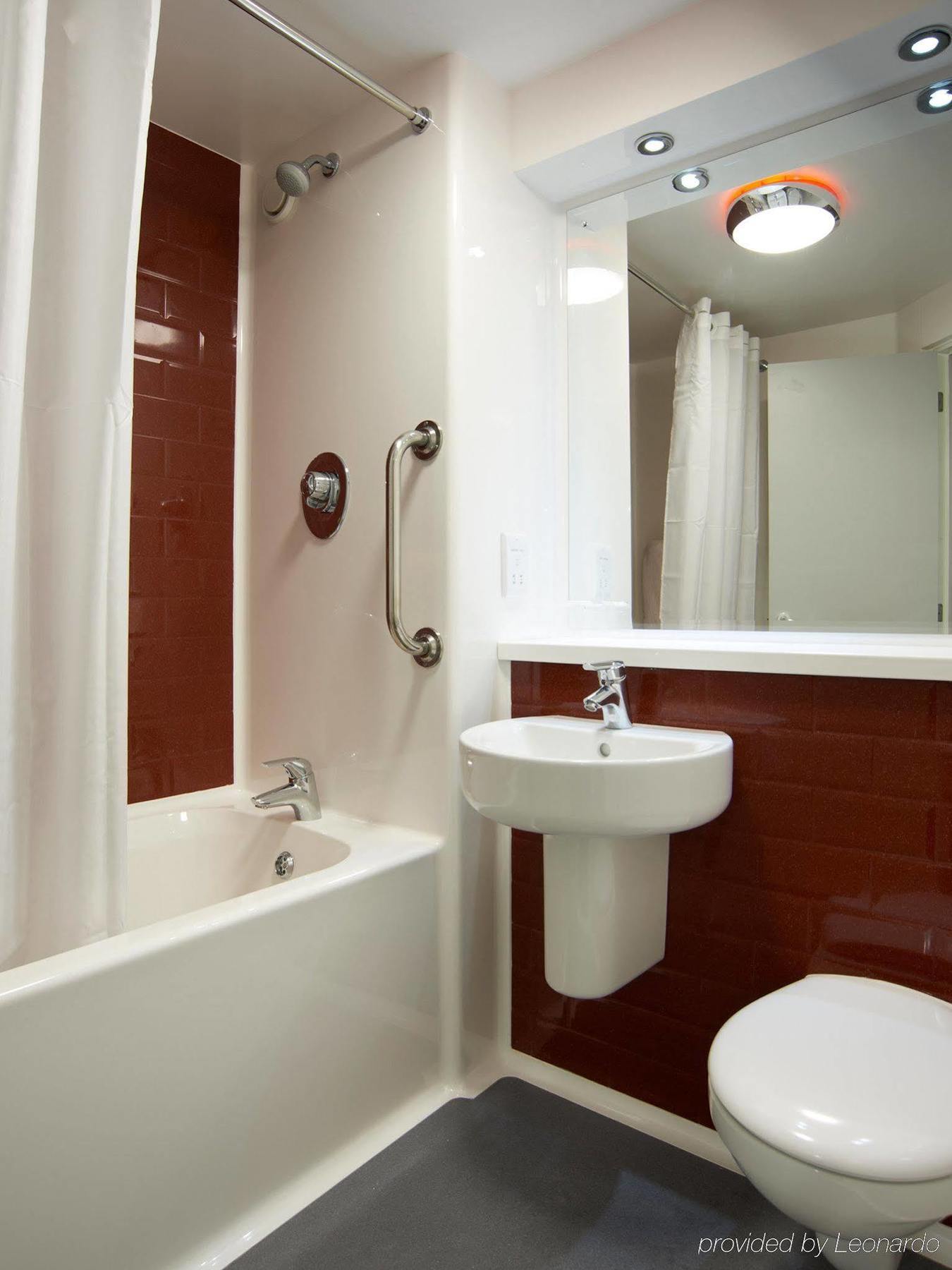 Travelodge London Woolwich Eksteriør bilde
